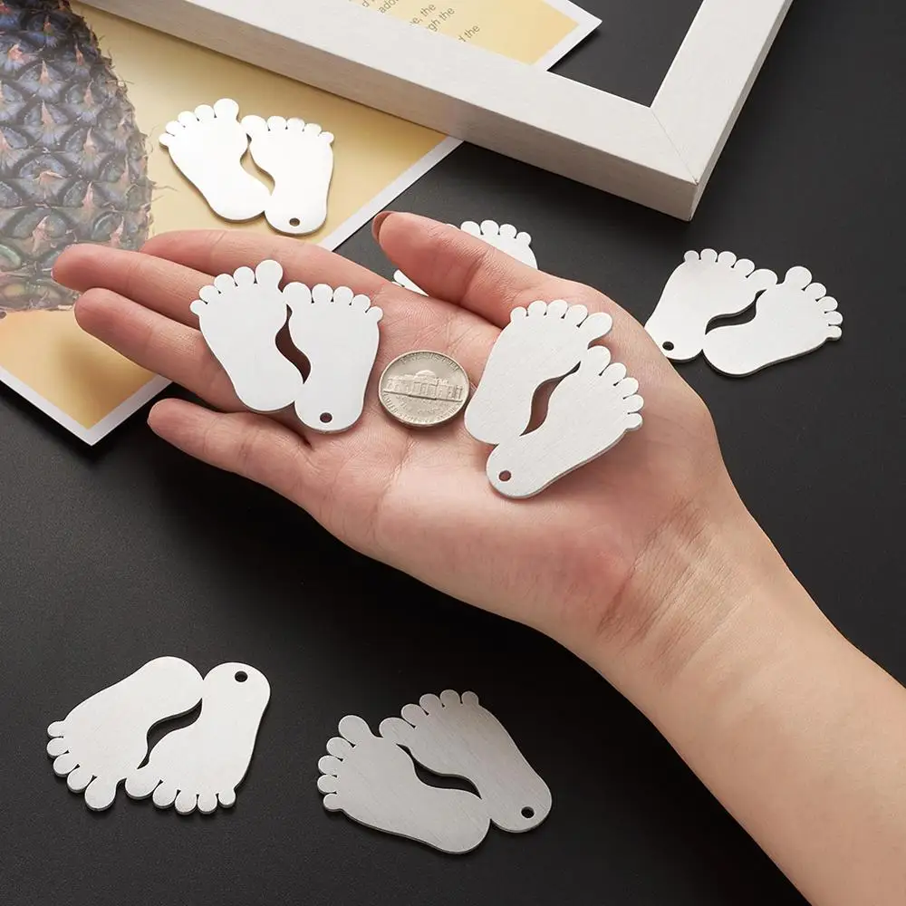 

20Pcs Aluminium Big Pendants Laser Cut Big Pendants Foot Shape Silver Color For Necklace Jewelry Making 50x42x1mm, Hole: 3mm
