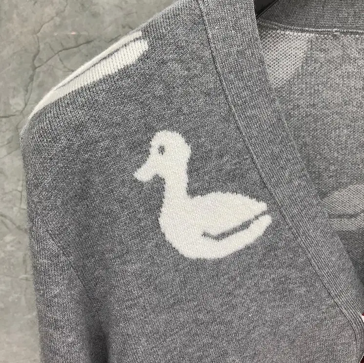 2020 Fashion TB THOM Brand Sweaters Men Women Slim Fit O-Neck Cardigan Clothing Striped Wool Duck Pattern Winter Casual Coat | Мужская