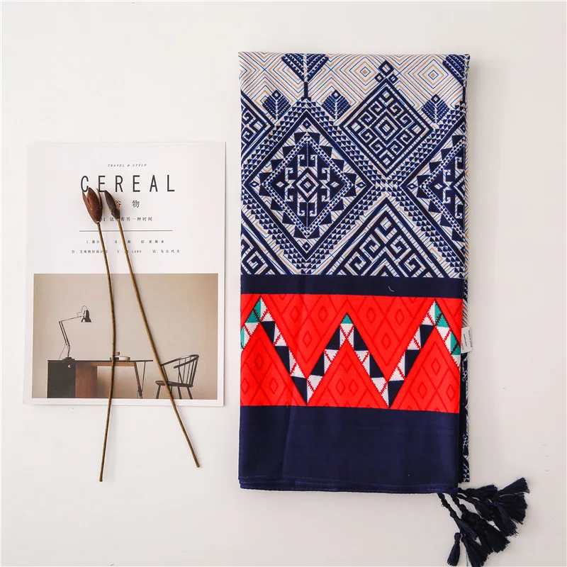 

2020 Fashion Autumn and winter Women's thin Sunscreen Travel Shawl New style beach Print headcloth Tassels Seaside silk Scarf