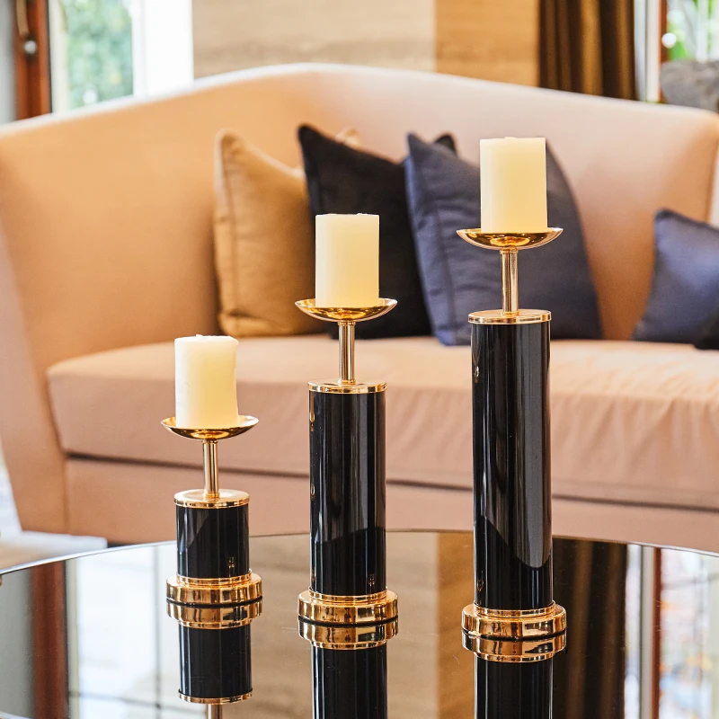 

Europe Simple Luxury Modern Black Candle Holders Romantic Living Room Candelabra Ornaments Arredamento Casa Home Decore EC50LL