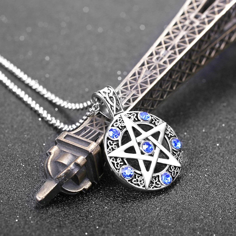 

Pentagram Inlaid Hao Stone Pendant Necklace for Women Fashion Glamour Religious Party Jewelry Chain Accessories 2021 Chain Trend
