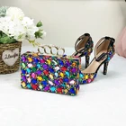 Новинка 2021, модные женские разноцветные свадебные туфли с кристаллами, женские вечерние классические туфли и сумочки, сандалии на высоком толстом каблуке для невесты, ремешок на щиколотке