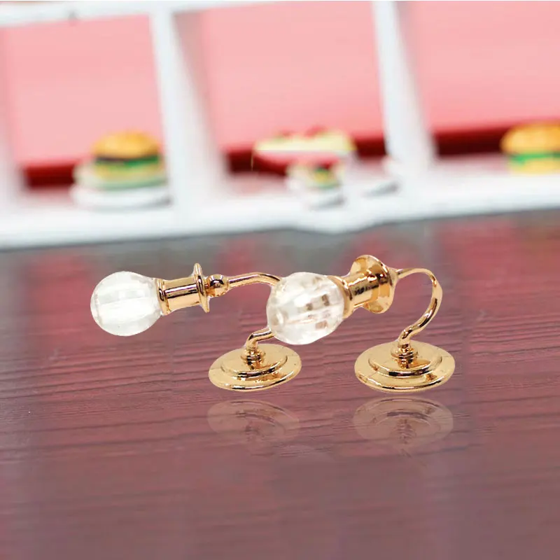 Металлический кукольный домик 2 шт. миниатюрная мебель 1:12 настенная лампа модель