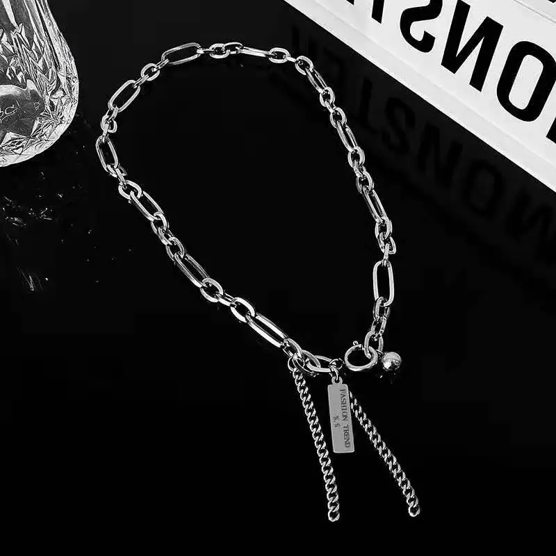 

Hip-Hop Chunky Short Necklaces For Unisex Letter Pendant Clavicle Chain Gothic New Design Prom Accessories Vintage Link Chokers