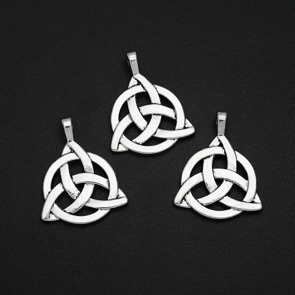 

3pcs/Lots 27x35mm Antique Silver Plated Triquetra Triangle Charms Vintage Symbol Pendants For DIY Bangles Jewelry Making Finding