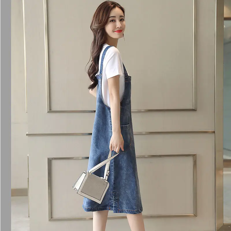 Платье с джинсовыми лямками Женское 2021 весна-лето Новый корейский стиль без рукавов Карман Расслабленный средней длины Sundress.