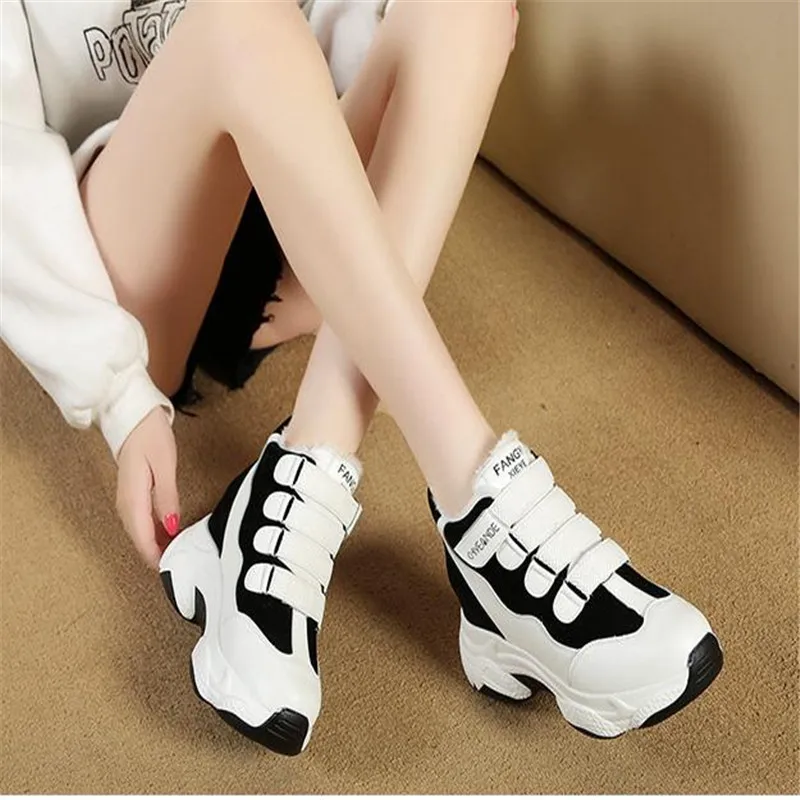 Кроссовки женские зимние на плоской платформе с Плюшевым Мехом | Обувь