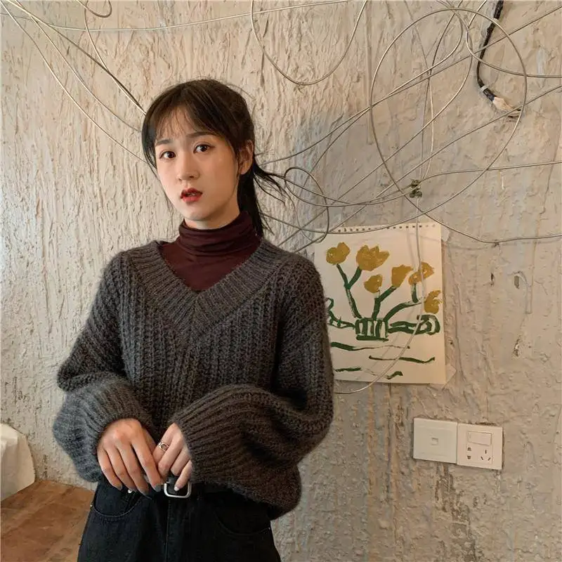 

Autumn and winter new v-neck pullover lazy wind wear sweater women's coat new academic style Joker sweater