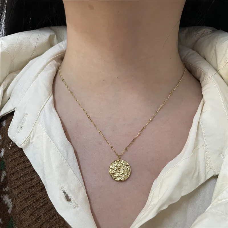 

Fashion European and American Style Ins Net Red Round Irregular Necklace Titanium Steel Tin Paper Cast Women's Clavicle Chain