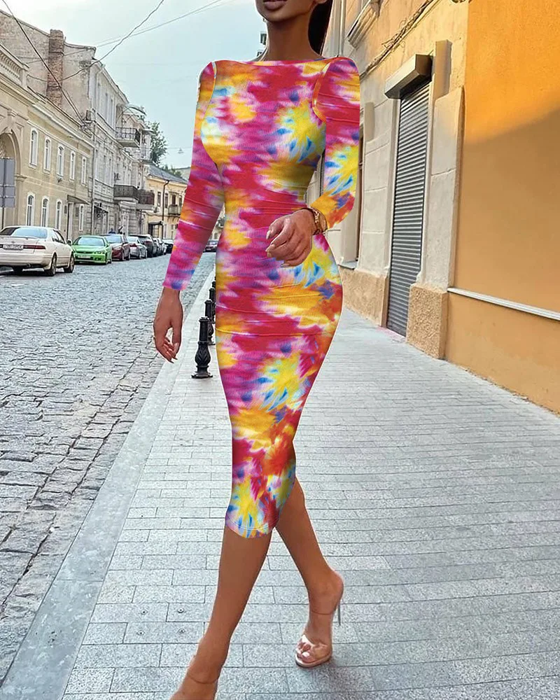 

2021 New Autumn and Winter Women's Long Sleeve Back Hollowed out Buttock Print Dress