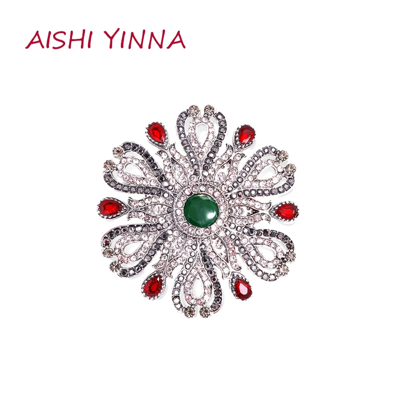 

AISHI YINNA Fashion Baroque Palace Retro Brooch Personality Hollow Badge Corsage High-end Christmas Clothes Ornament Gift