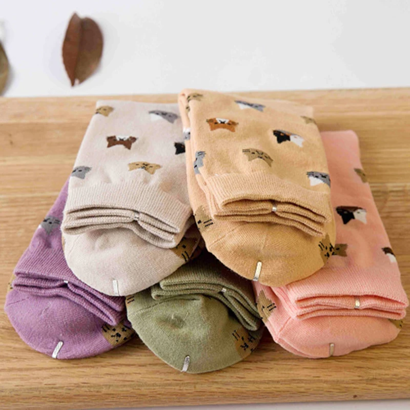 5 Pairs/Lot Cartoon Women Funny Socks Cute Cat Printed Soft Cotton Socks Autumn Winter Casual Fashion Women Mid Tube Socks