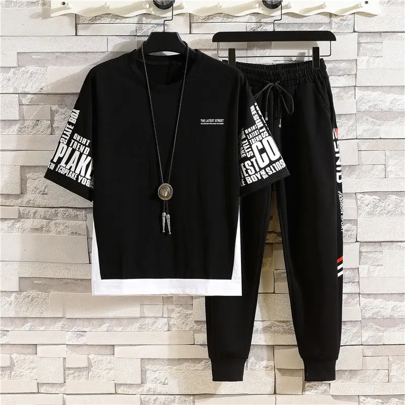 

Short sleeve T-shirt suit for boys and teenagers