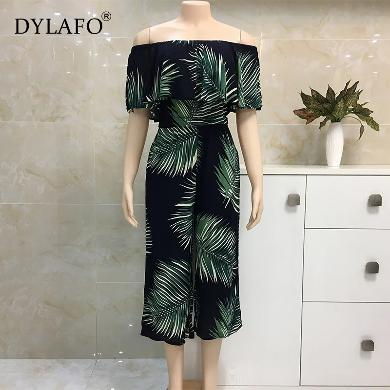 Женский комбинезон с воланом зеленый открытыми плечами элегантные вечерние