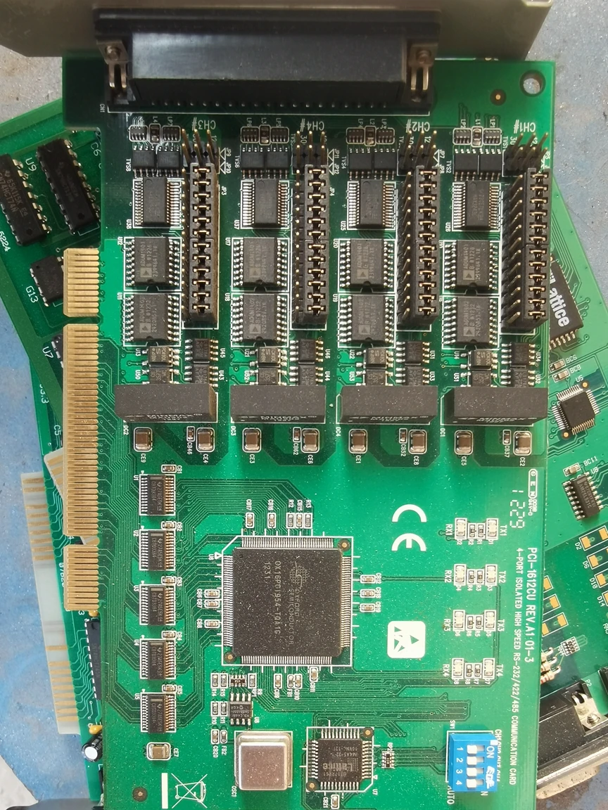 Индустриальная флуоресцентная версия A1 01-3, 4-портовая Изолированная высокоскоростная флуоресцентная карта 422/485 Индустриальная флуоресцентная версия A1 01-3, 4-портовая Изолированная высокоскоростная флуоресцентная карта 422/485