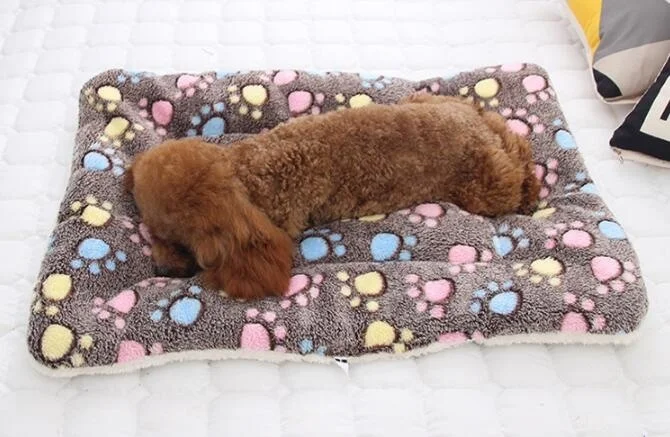 Коврик для домашних животных осенне зимнее теплое универсальное одеяло кошек