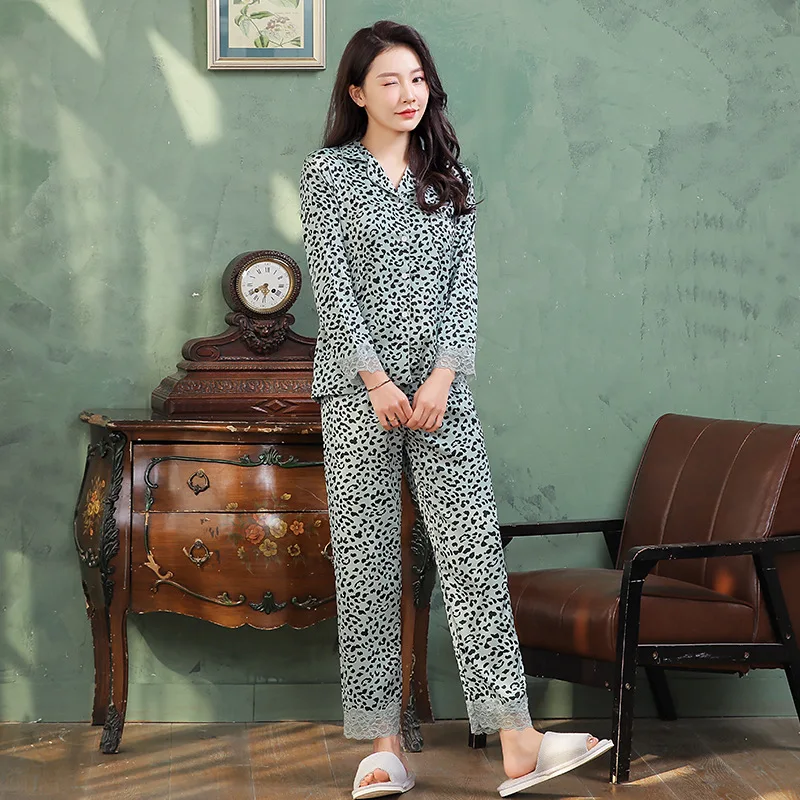 

Весенне-летняя пикантная сатиновая женская пижама с леопардовым принтом рубашка с длинным рукавом Брюки Пижама из двух частей домашний сервис