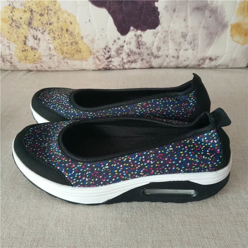 

Обувь с дышащей сеткой кроссовки на плоской платформе 2019 кроссовки на воздушной подушке; Женская обувь; Модная повседневная спортивная обу...