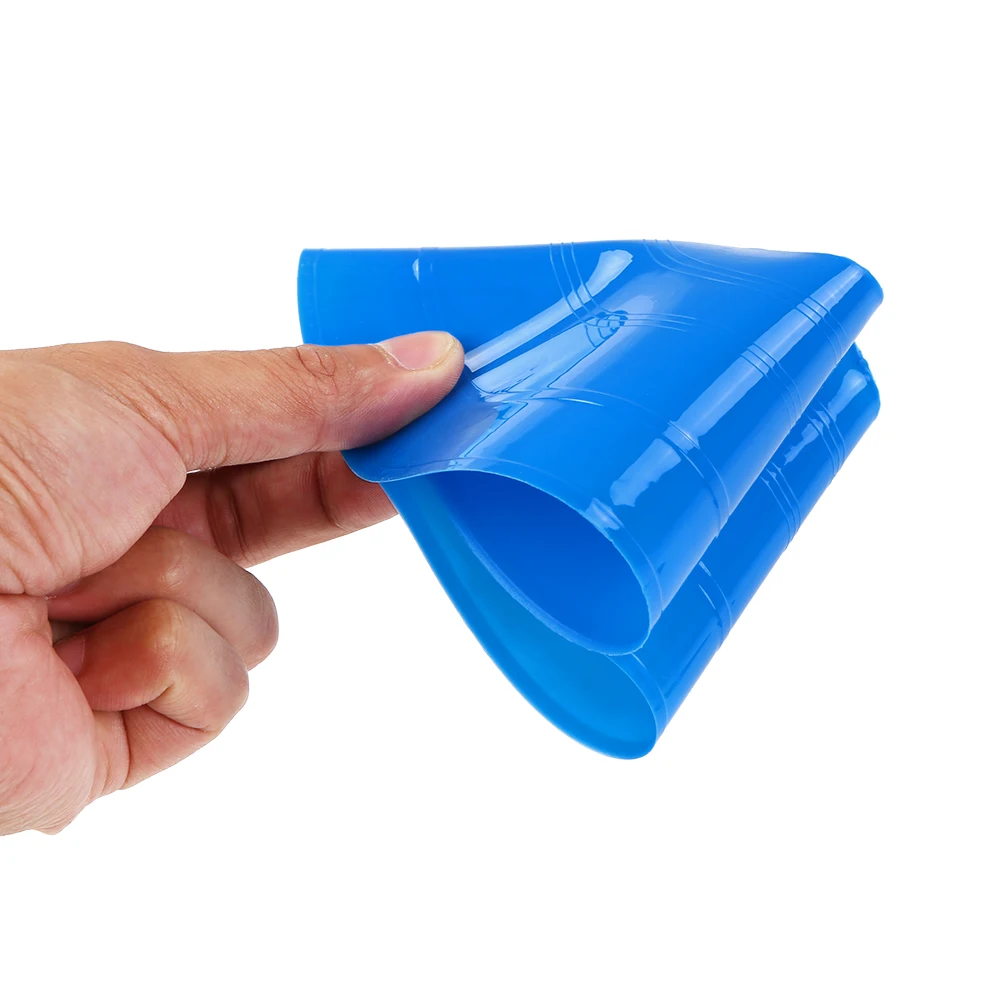 

15pcs Disc Cone Set Multi Sport Training Space Cones with Plastic Stand Holder for Soccer Football Ball Game Disc