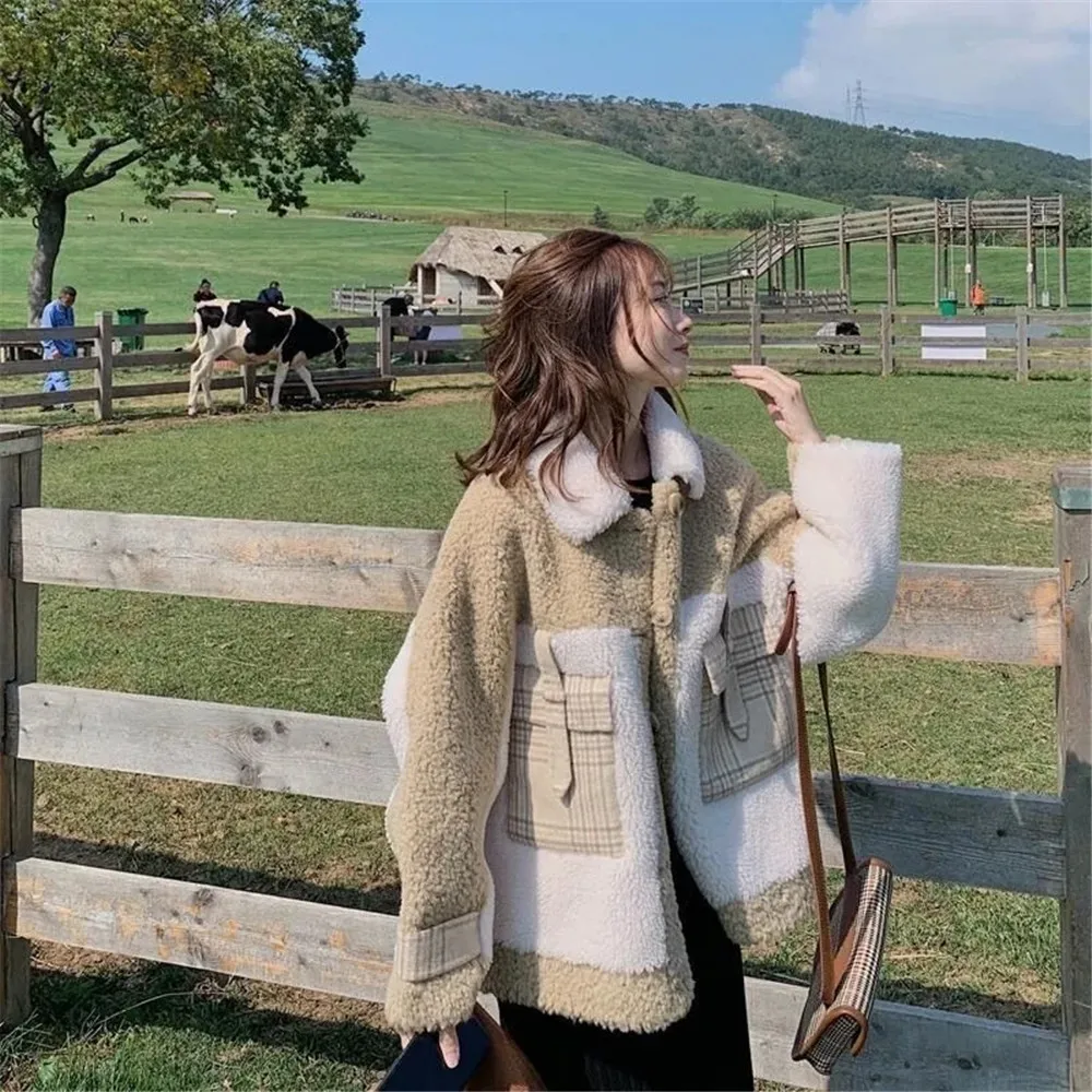 New Winter Lamb Wool Coat Women Thickened Plaid Pocket Small Fragrance Korean Style Autumn Loose Short Stitching Lamb Wool Top