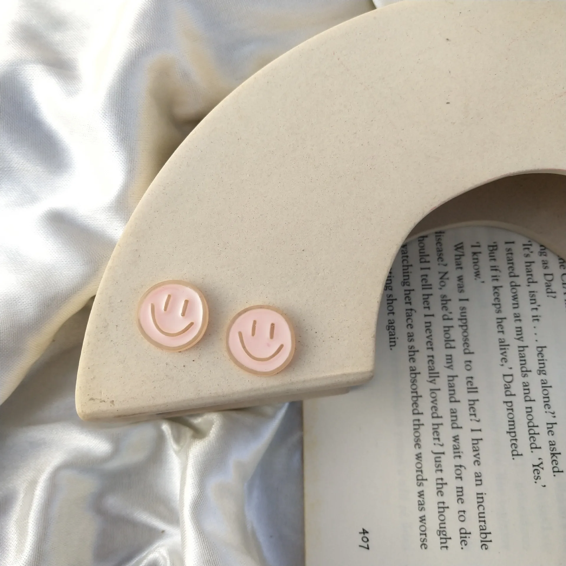 

2020 trend Korean earrings Acrylic Cartoon cute smiling face Purple Blue Earrings Women jewelry Gifts for the new year