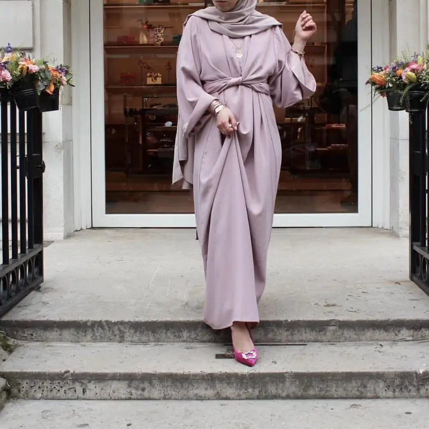 

Fahion Muslimah fake two pieces Robe Musulmane Turkish Dubai fashion Silky Muslim kaftan Robe full length Worship Service abaya