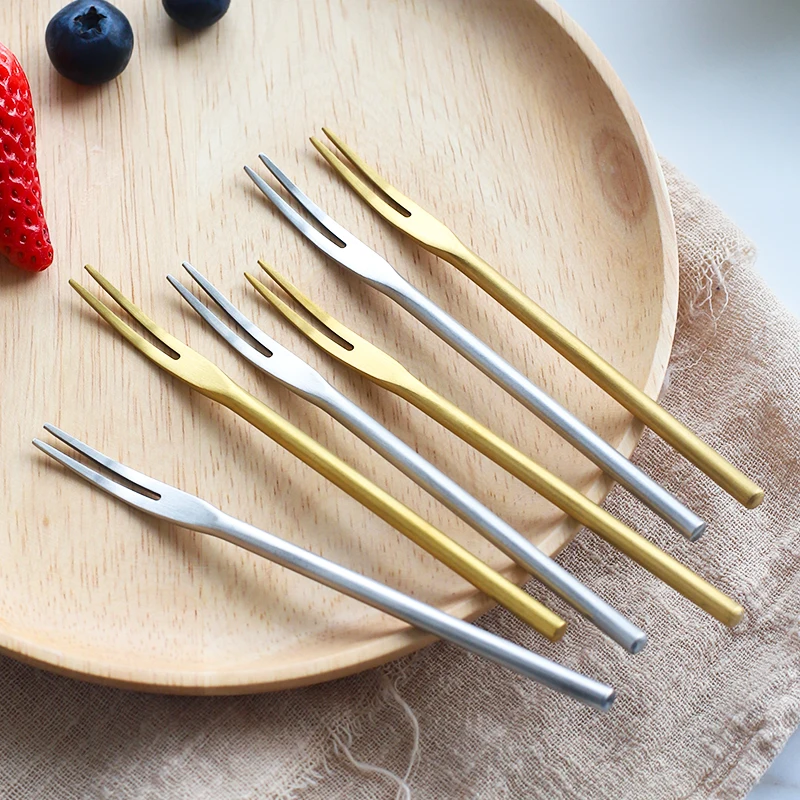 Милые фруктовые вилки из нержавеющей стали для детей, двухшиповые вилки для закусок, десертов, столовые приборы для дома и кухни.