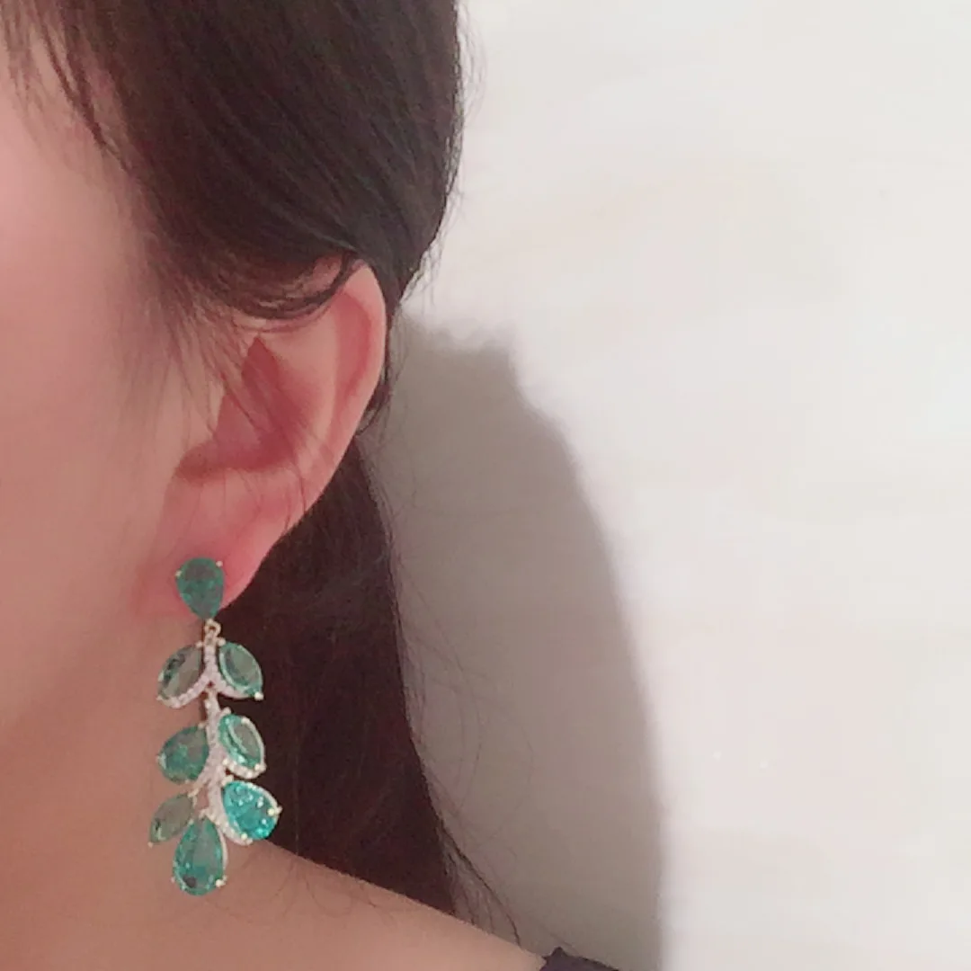 

Green leaf earrings female long luxury super flash fairy long tassel exaggerated fresh summer green earrings