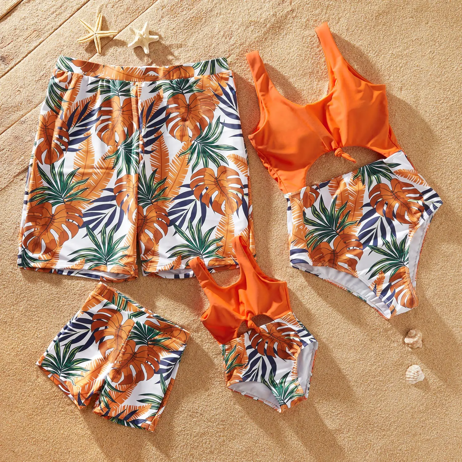 

PatPat 2021 New Summer Family Look Floral Print Splice Solid One-piece Matching Swimsuits