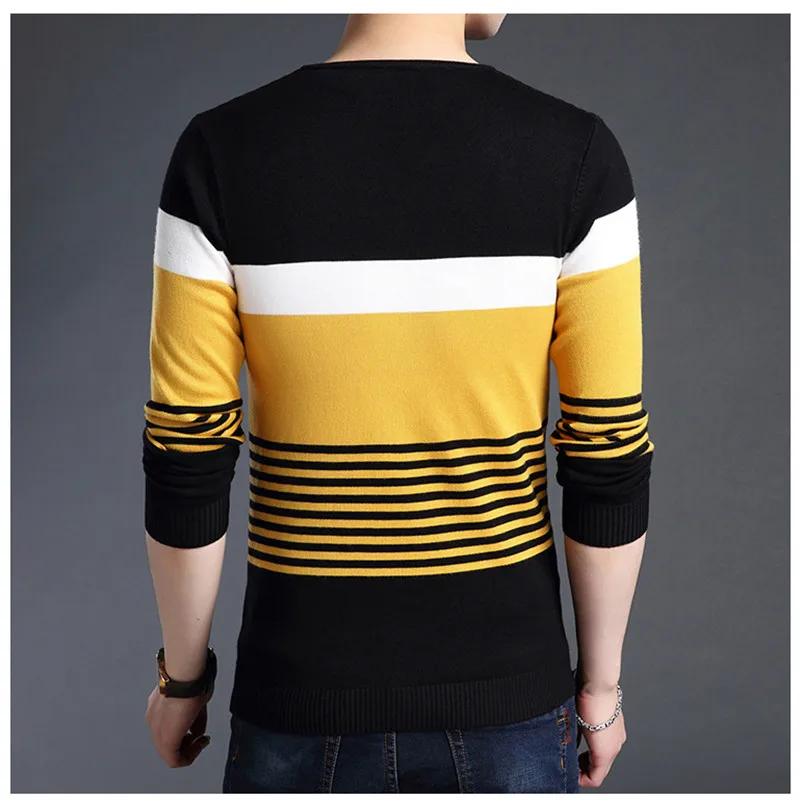 

2021 Cotton Sweater Men Long Sleeve Pullovers Outwear Man V Neck Male Sweaters Fashion Brand Loose Fit Knitting Clothing S-4XL