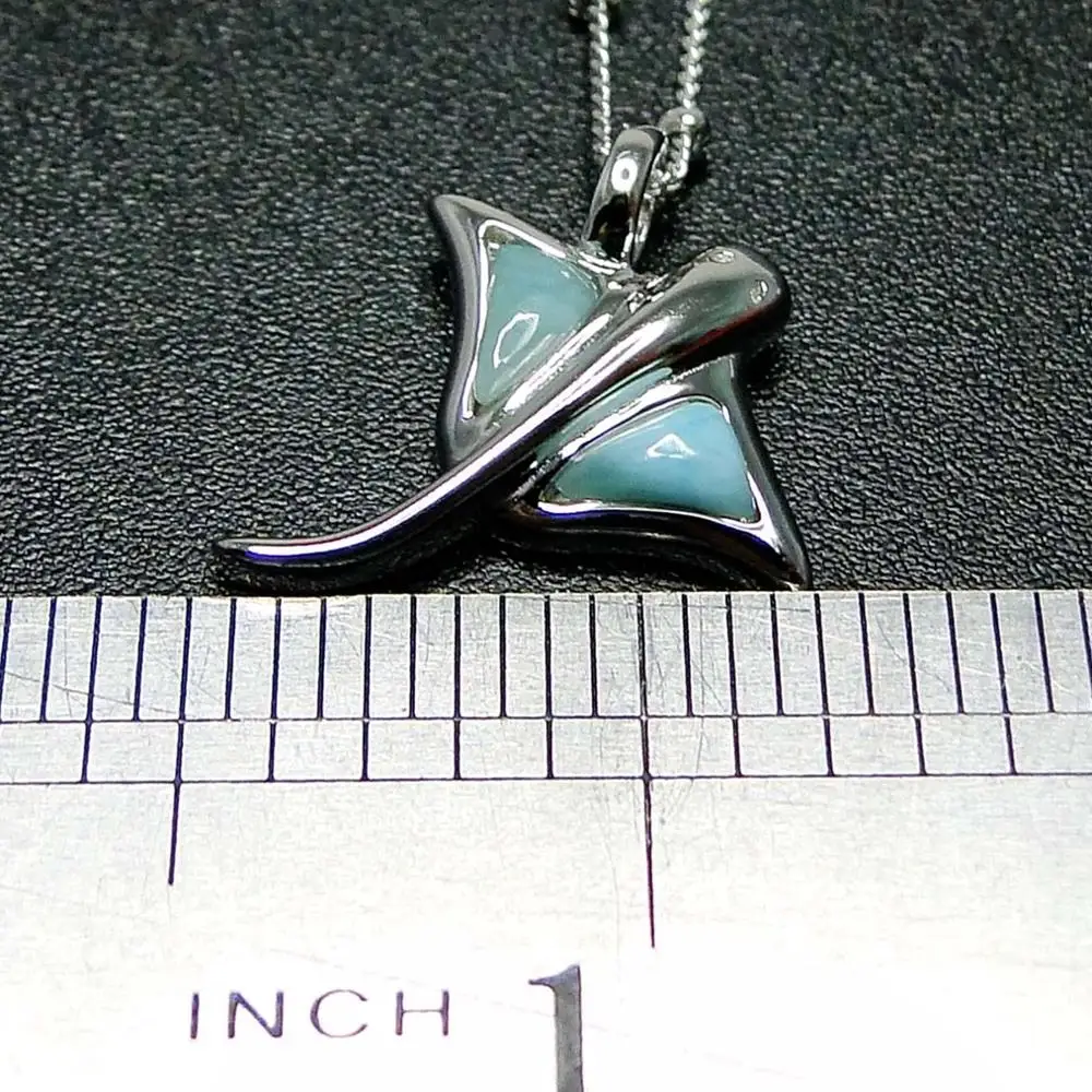 Женская подвеска из серебра 925 пробы с натуральной домикой