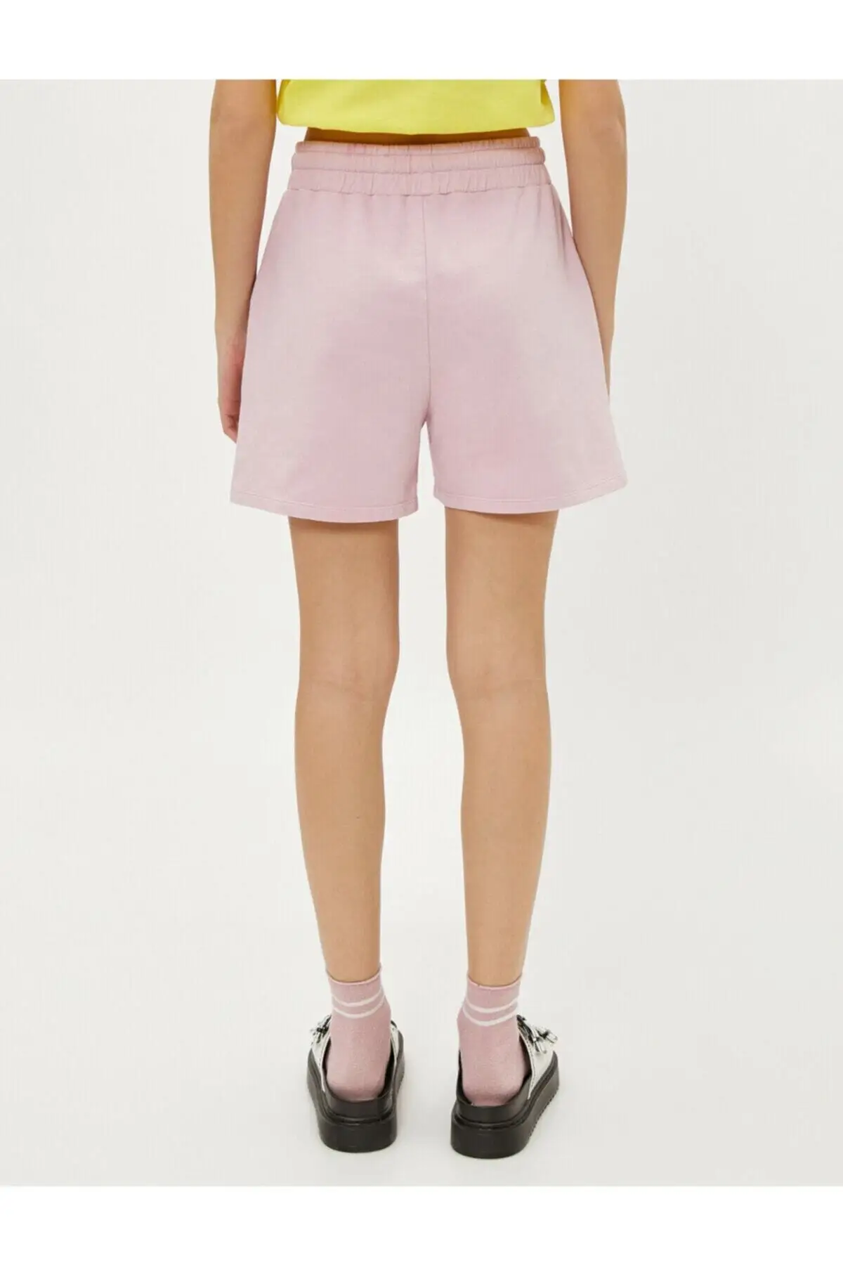 

Women's Cotton Shorts with pockets should Articulated Context Women Fashion Shorts