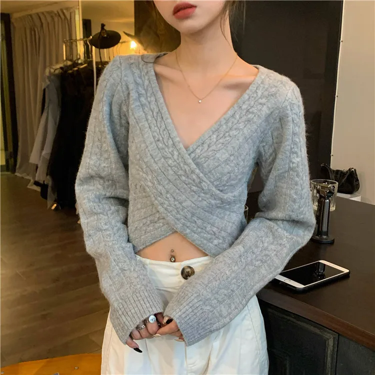

Модный укороченный топ с V-образным вырезом, однотонные осенне-зимние свитера в Корейском стиле для женщин, пуловер с длинным рукавом, новин...