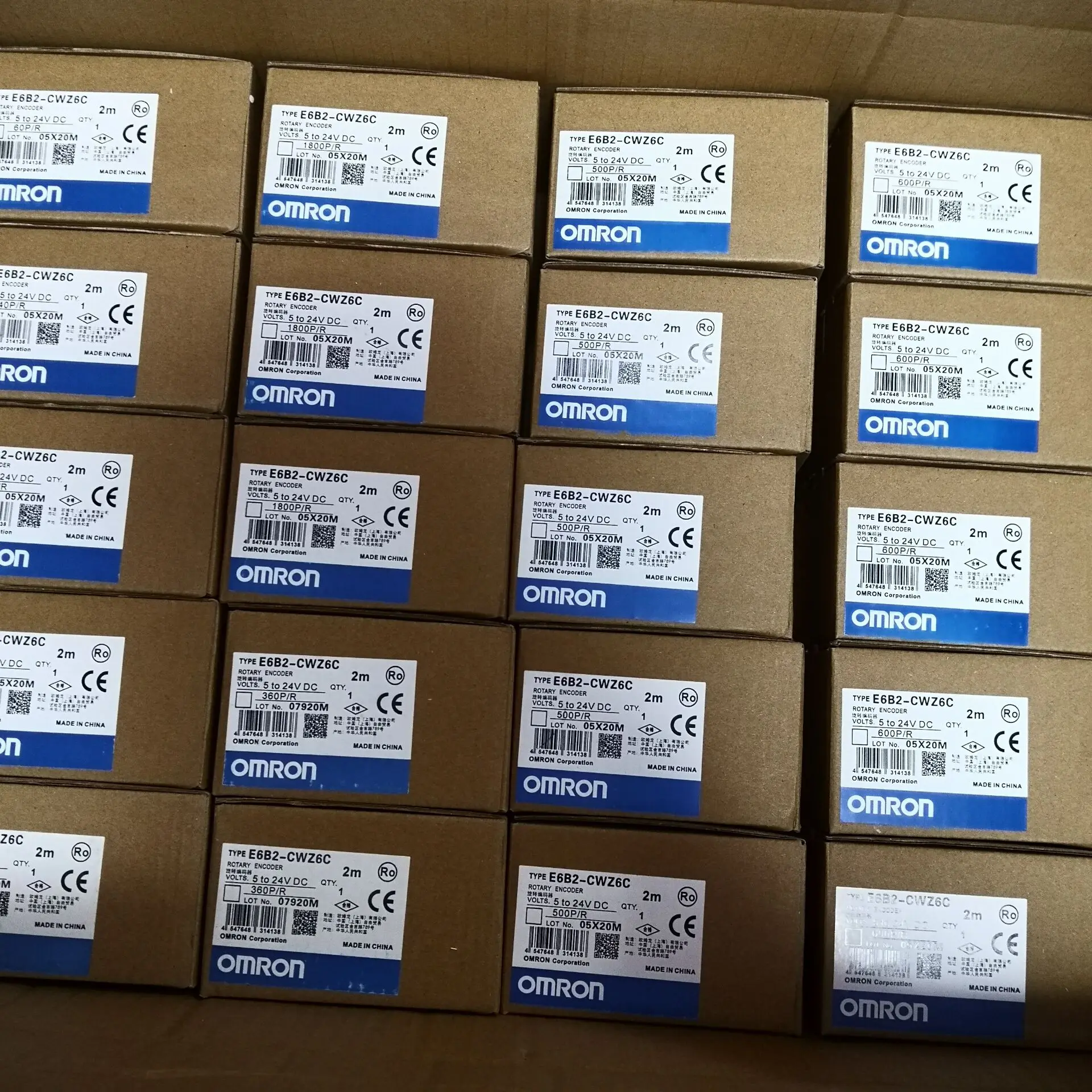 E6B2CWZ6C OMRON роторный энкодер E6B2-CWZ6C 10 20 30 40 60 100 200 300 360 400 500 600 1000 1024 1800 P/R 5-24V E6B2 |