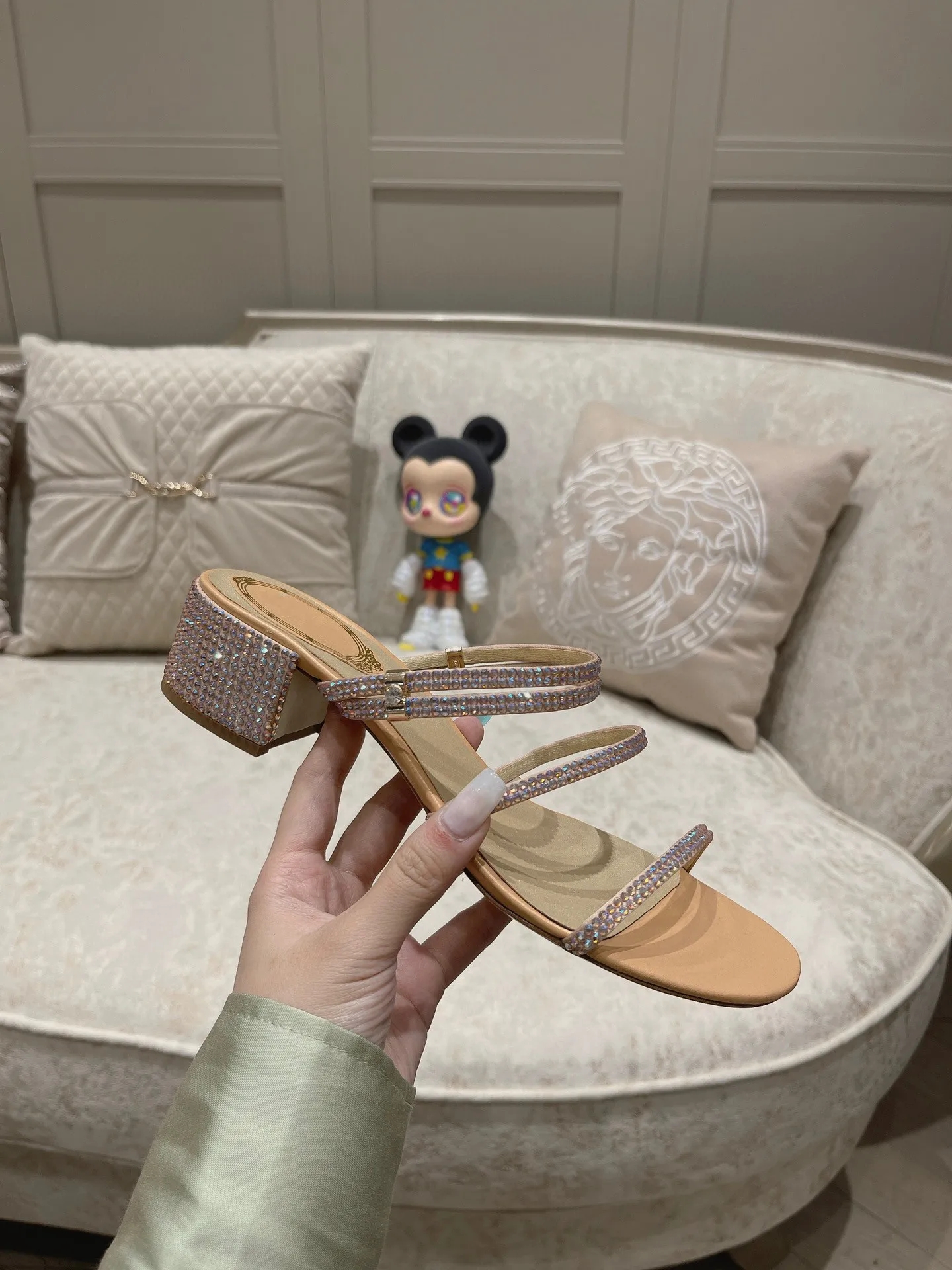 

Prowow 2021 new celebrity diamond slippers for women to wear fashion beach slippers with thick heel and middle leather shoes