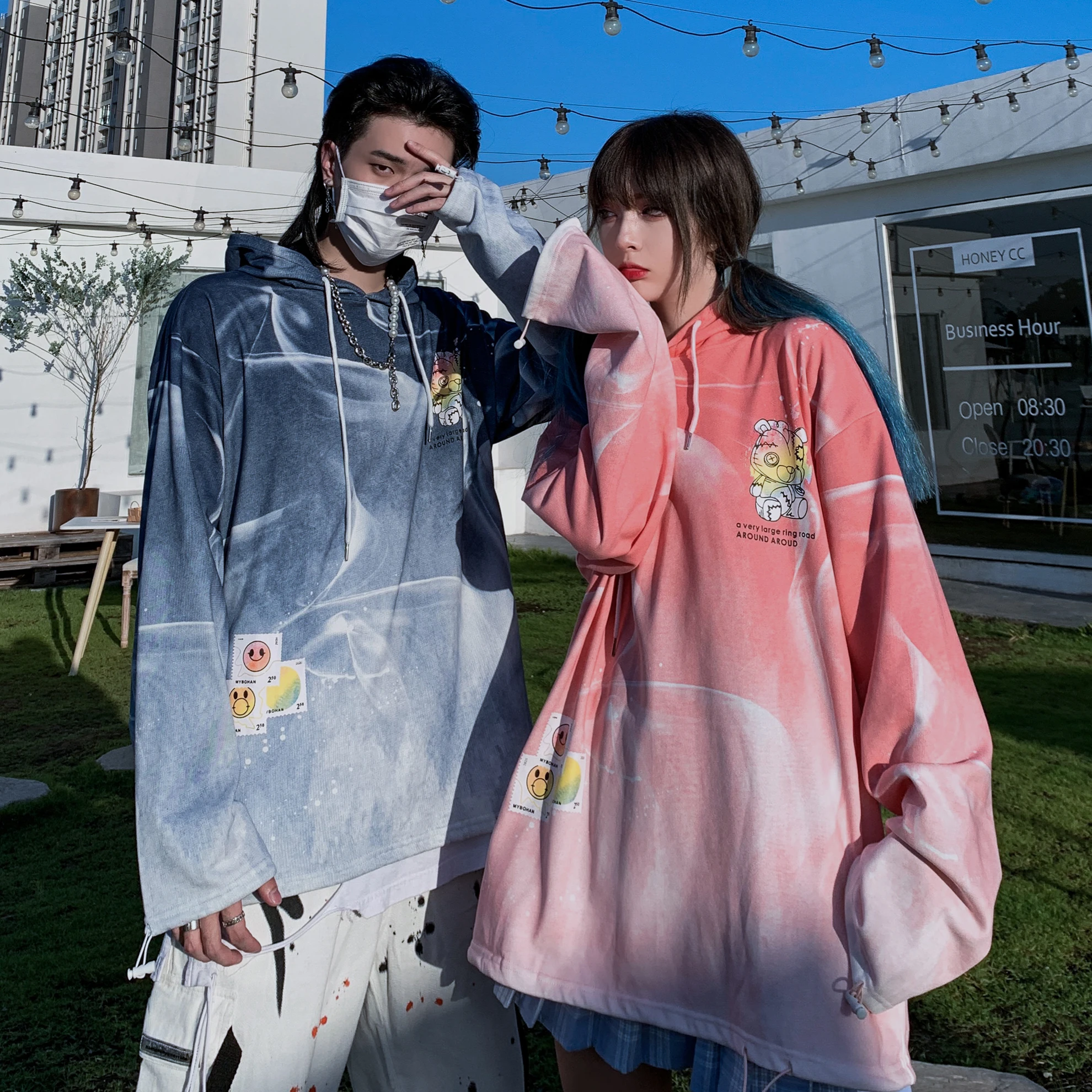 

2020 New Couple Theme Hoodie Fashion Hip Hop Sports Men and Women Ins Loose Trend Versatile Top