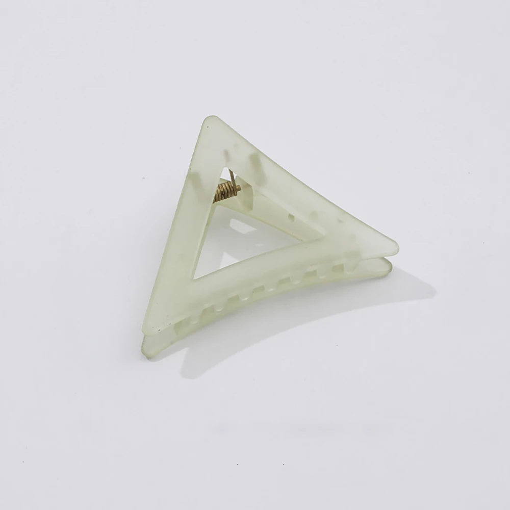 

Korean Simple Frosted Pure Color Women Hair Claws Fashion Triangle Hair Clip For Face Wash Hair Crab Grip Clip Jelly Hair Tools
