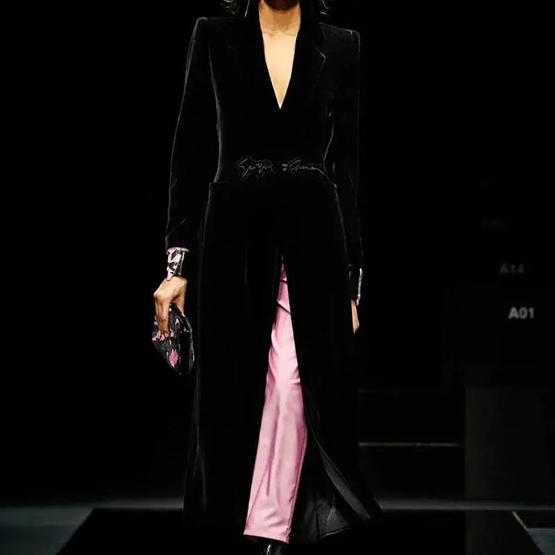 

2021 Fall Runway New Style Sexy V-Neck Long Sleeve Retro Embroidery Pocket Velvet Long Black Coat Coat High Quality