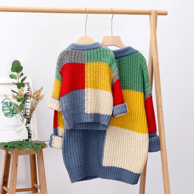 Зимнее платье для родителей и детей свитер радужной расцветки мам женский мамы