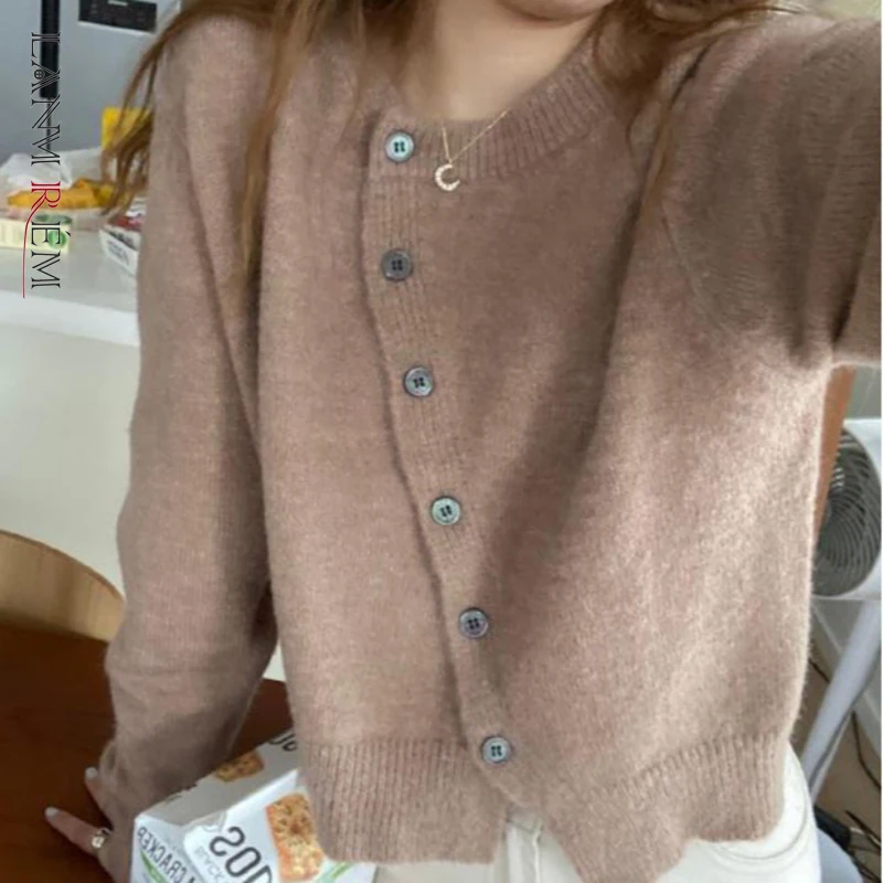 

LANMREM 2021 Autumn New Kniited Cardigan Top Women Loose Long Sleeve Solid Color Irregular Sweater Female Fashion 2W679