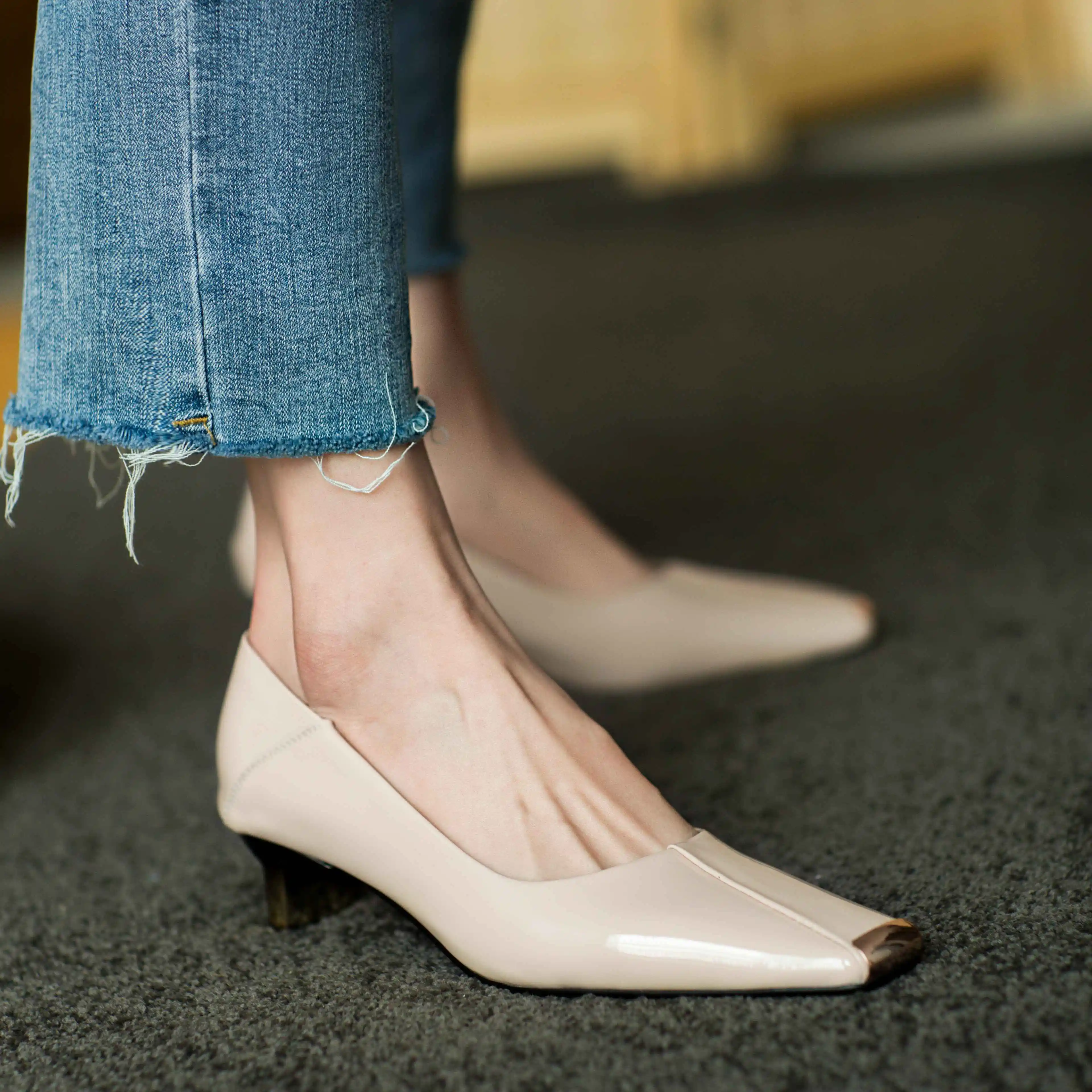 

Krazing Pot european style cow patent leather high quality square toe med heel slip on large size office lady women pumps L9f4