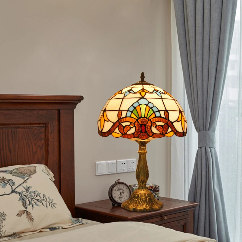 Настольная лампа Artpad E27 в ассортименте