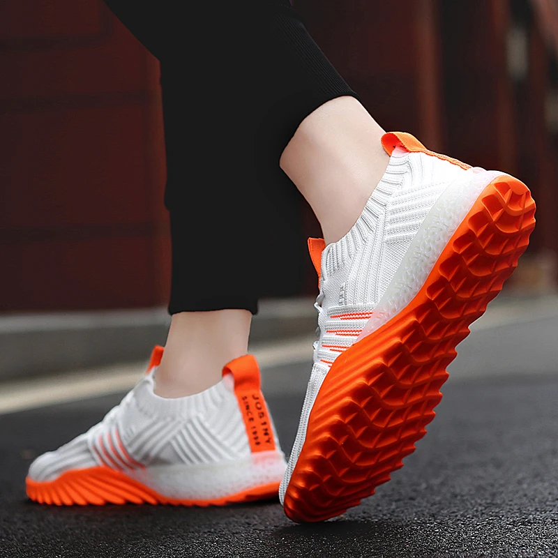 2021 Outdoor Running Shoes for Men Lightweight Walking Jogging  Women's Sneakers Couples Breathable Athletic Running Trainers