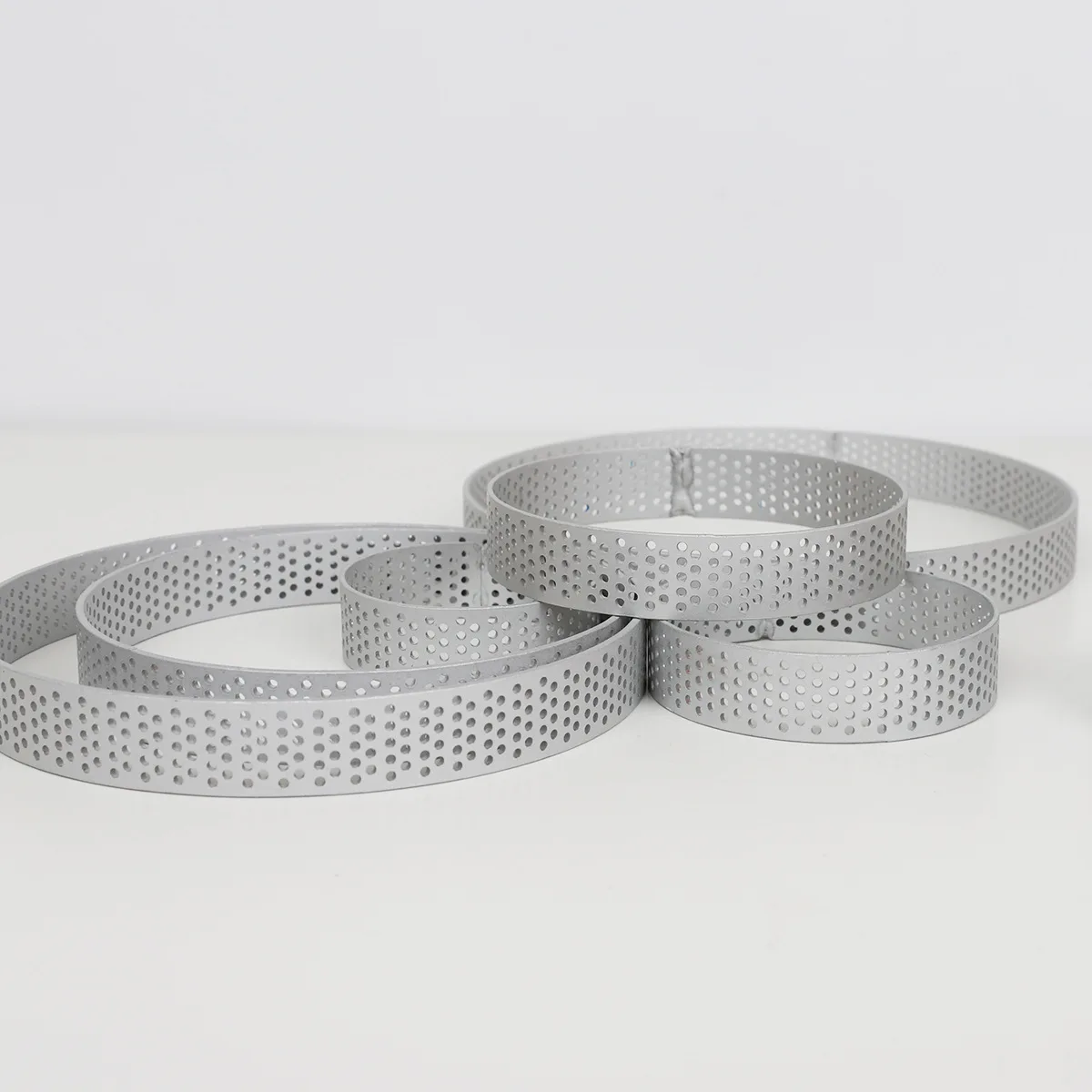 Алюминий сплава круглый торт кольцо прессформы торта Формы для Мусса перфорация