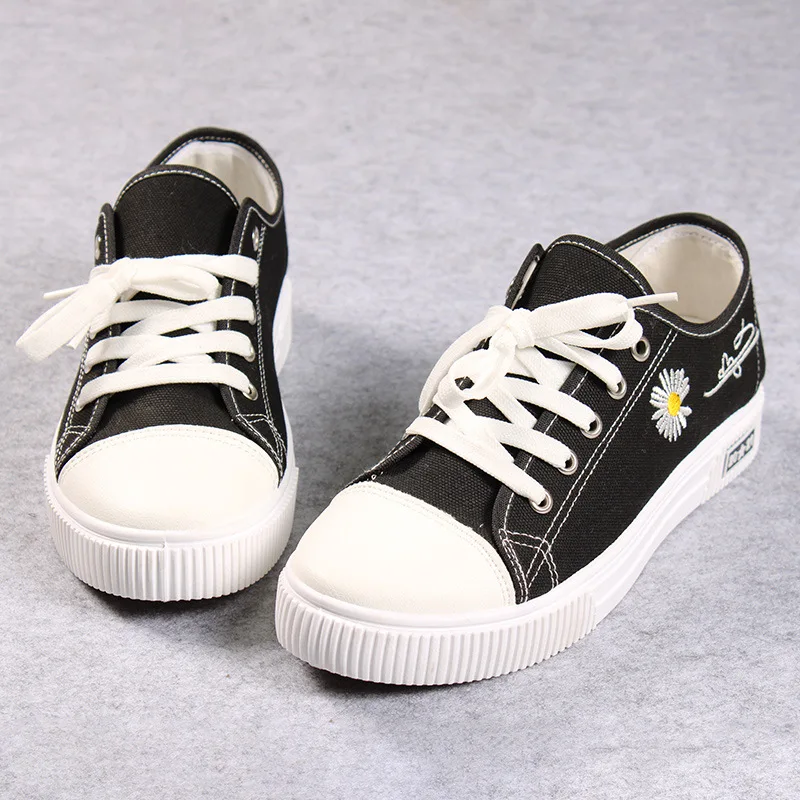 

Low-cut Canvas Shoes Women 2021 Spring Latest Embroidered Women's Cloth Shoes Casual Women's Shoes Casual Fashion Ladies Shoes