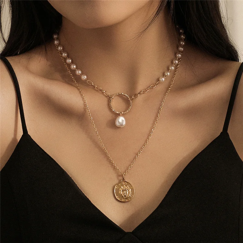 

2PC/Set Imitation Pearl Wise Man Coin Pendant Necklaces for Women Retro Baroque Pearl Circle Clavicle Chain Necklace Jewely