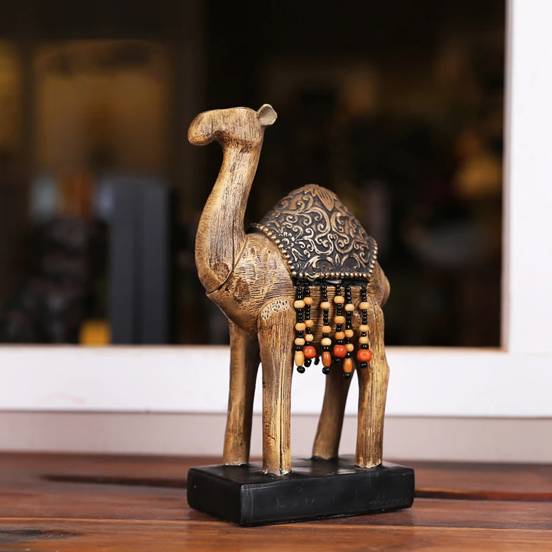 

Украшение в виде верблюда из искусственной резьбы по дереву в Западном арабском стиле