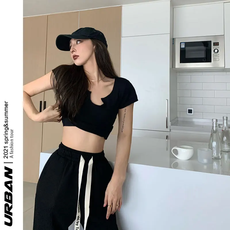 

Sexy Hot Girl Design Sense Niche Top 2021 Summer New Slim V-neck Short Sleeve T-shirt Women's Wear