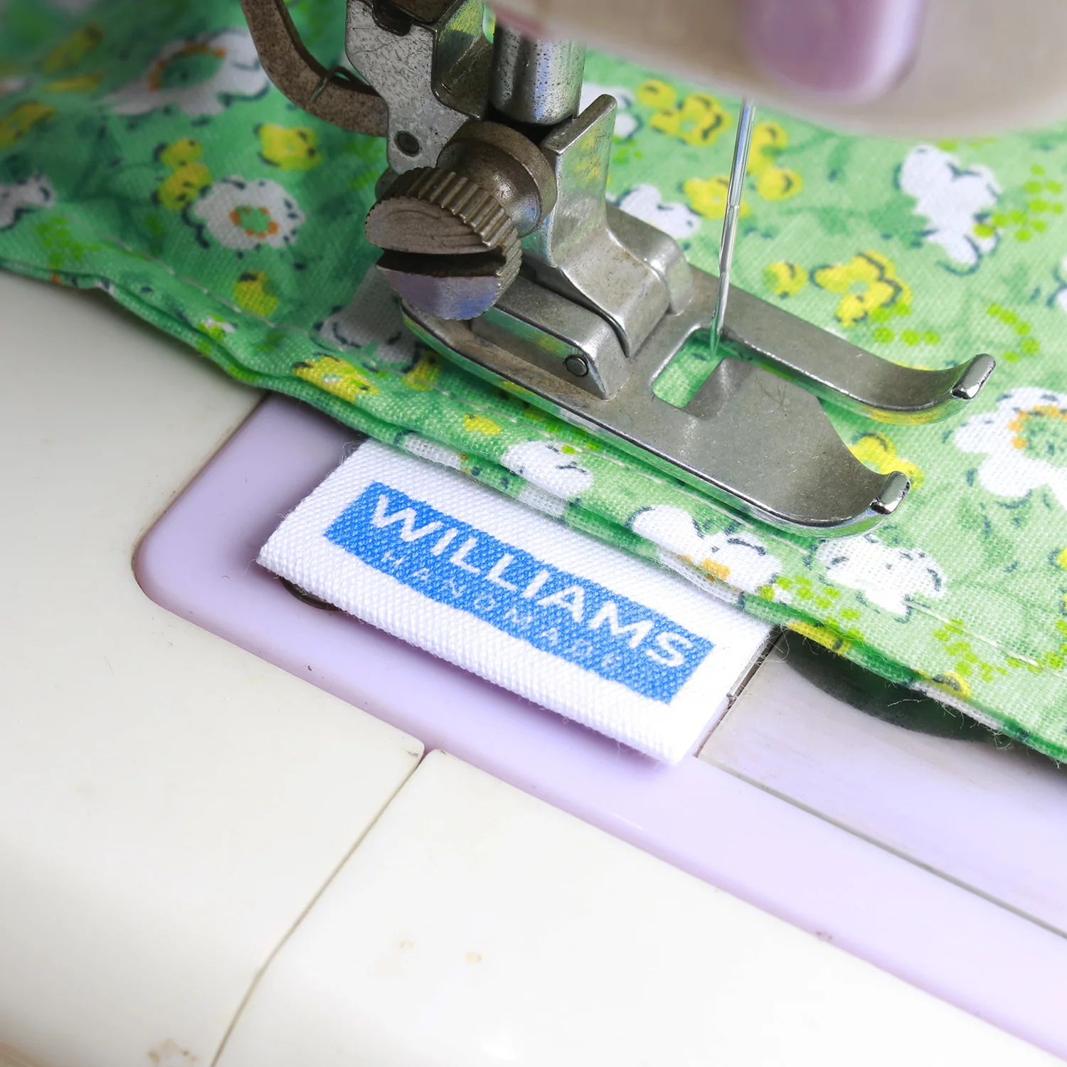 

Тканевая этикетка, швейная этикетка, персонализированная этикетка на заказ, вязальная этикетка, этикетка для одежды, бирки с именем, бирки с...