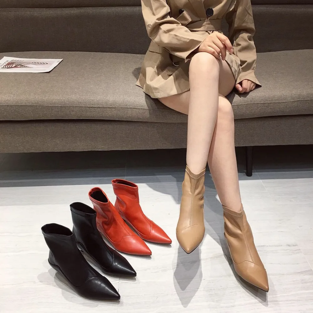 Bootee/женские ботинки г. Обувь с острым носком женские ботинки Martins на низком каблуке со шнуровкой женские ботильоны на резиновой подошве с острым носком